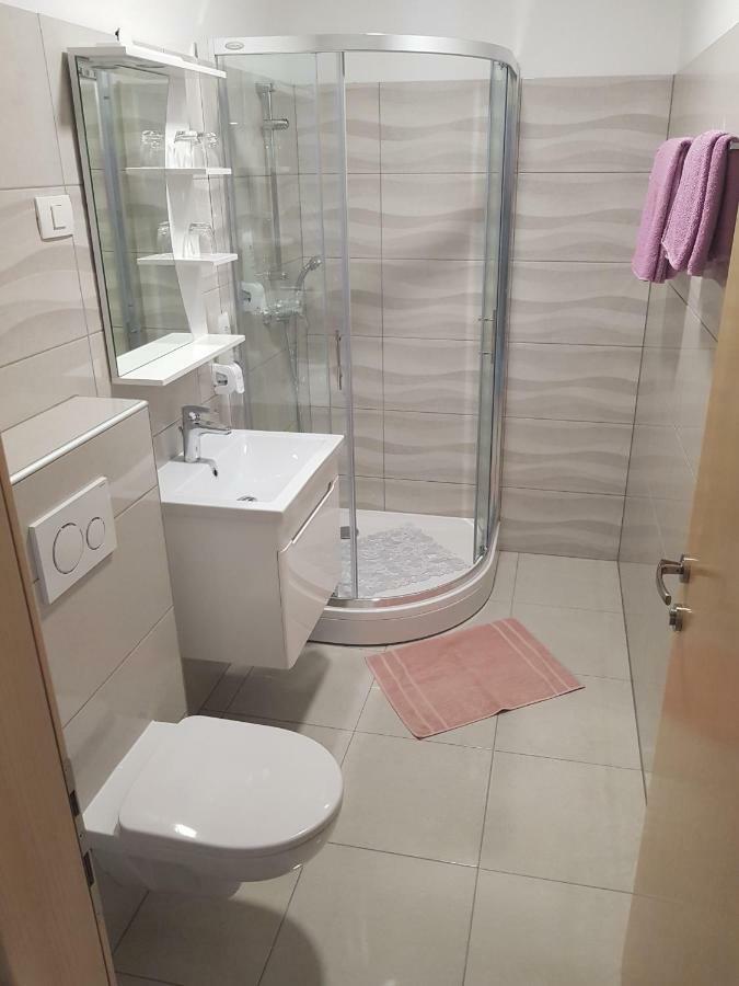 Apartmaji Jankovic Logatec Zewnętrze zdjęcie