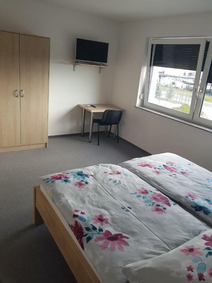 Apartmaji Jankovic Logatec Zewnętrze zdjęcie